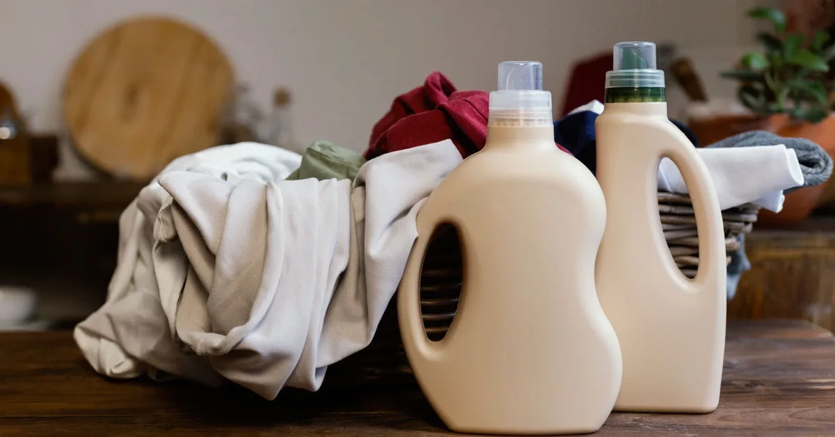 Learn to create eco-friendly DIY natural fabric softeners for greener laundry that keeps your clothes soft and cares for the environment.